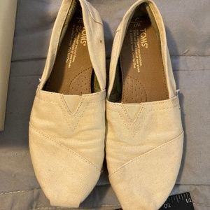 Toms canvas shoes